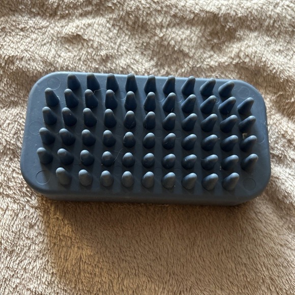 Lot Of 15 Dog Items - Harness, Collars, Treat Mats, Bandana, Puzzle, Toy More - Picture 11 of 13